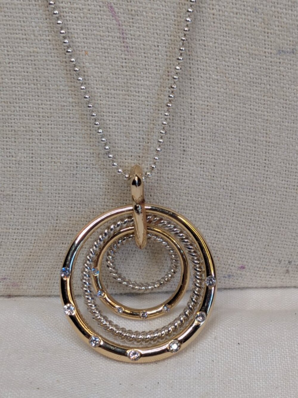 Vintage Two‑Tone Nested Circle Pendant Necklace – Articulated Modernist Design